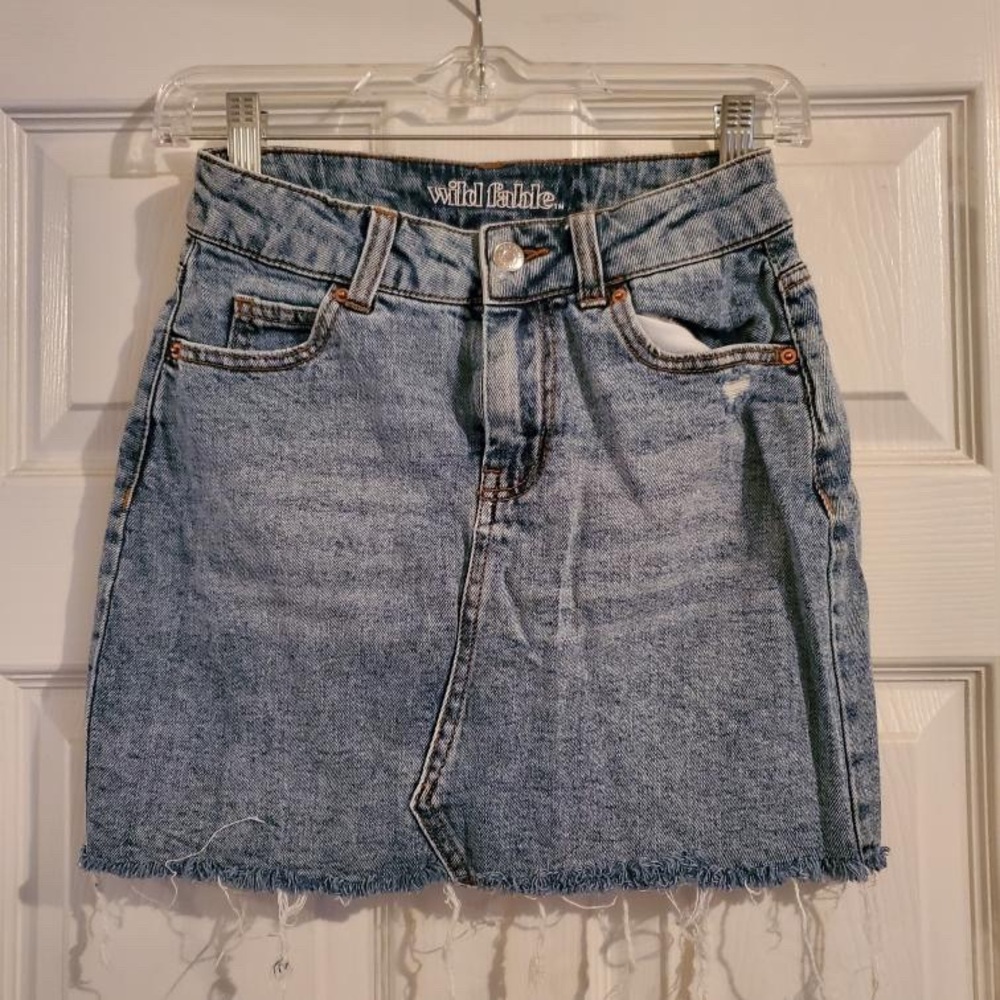 Wild fable distressed denim skirt
